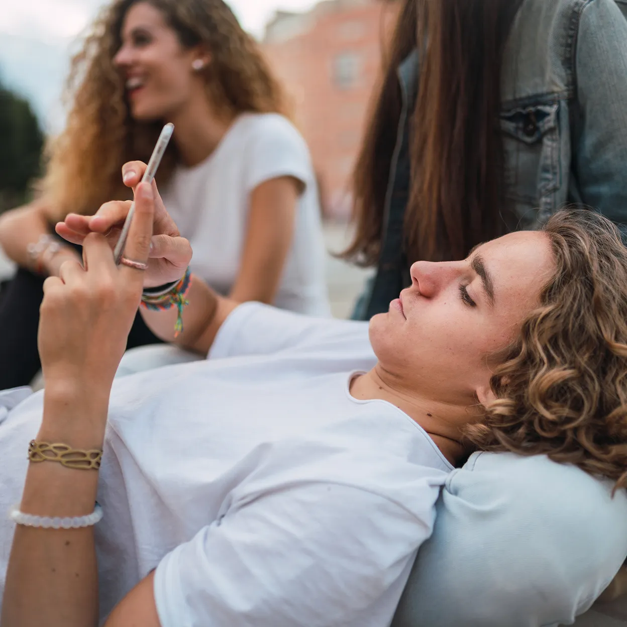 Facebook and Messenger Teen Accounts: How built-in protections help keep your teen safe