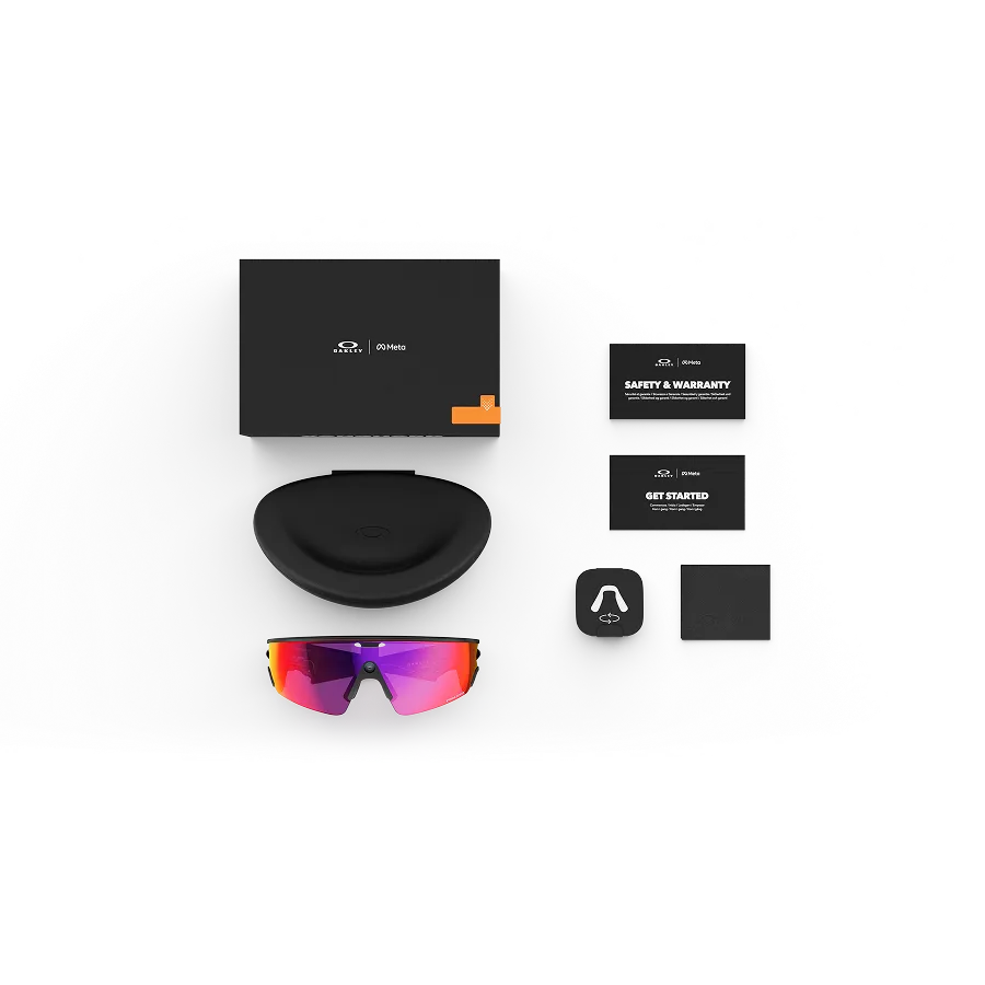 Articoli inclusi con l'acquisto degli occhiali Oakley Meta Vanguard: custodia di ricarica Oakley Meta Vanguard, AI glasses Oakley Meta Vanguard e guida introduttiva.