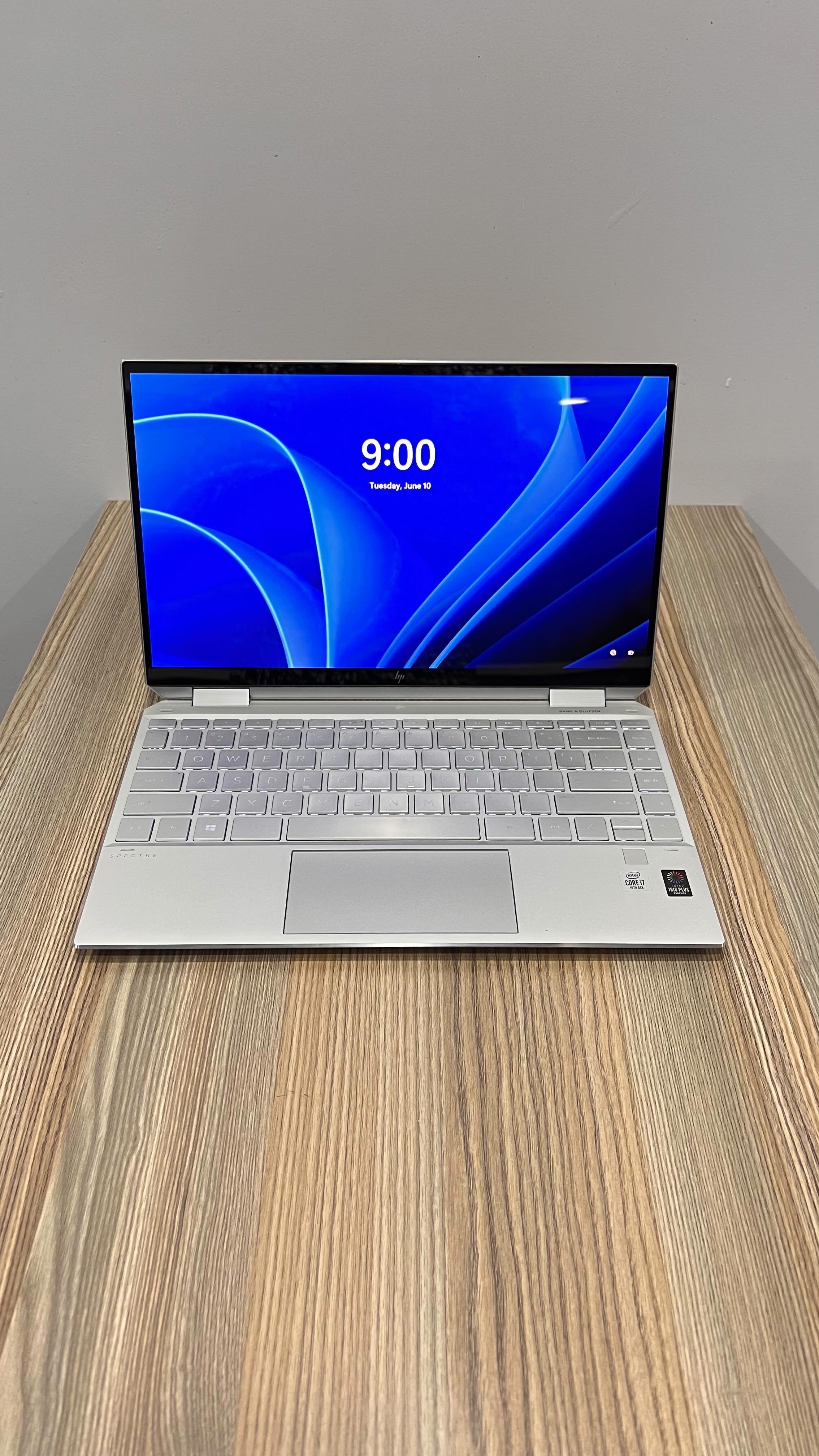 HP Spectre x360 Convertible 13-aw0xxx • Operating System: Windows 
