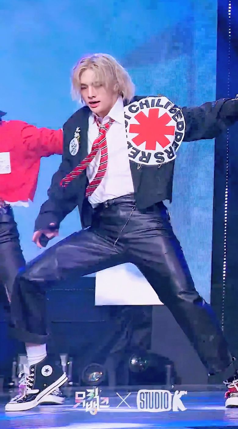 🥟 & That #StrayKids #스트레이키즈 #현진 #Hyunjin #THIS_AND_THAT