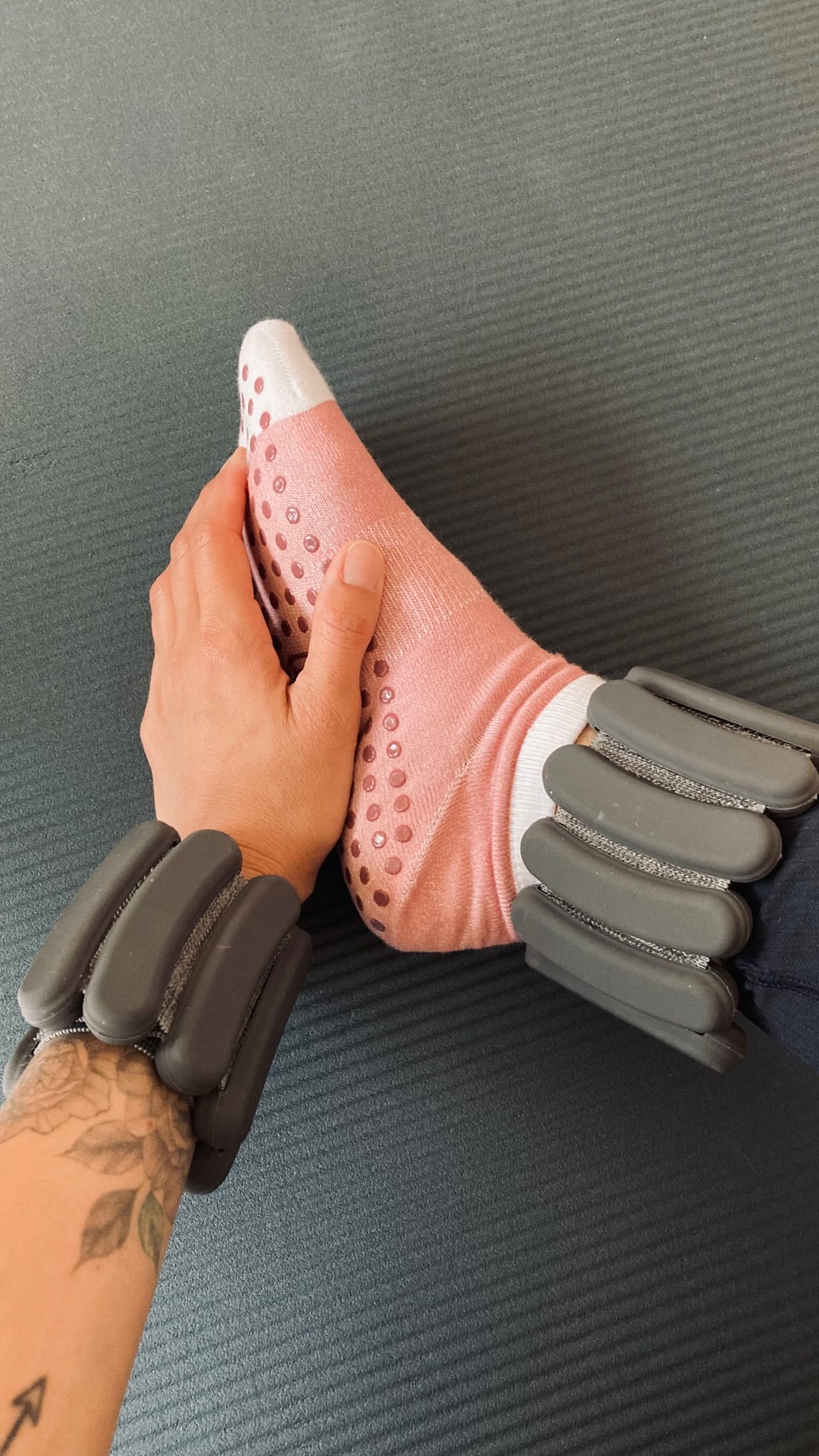 sexy handschuhe schwarz Wet Look als Halloween Kostümzubehör Father's Day WATCH: AEW Full Gear Seite:Rechts