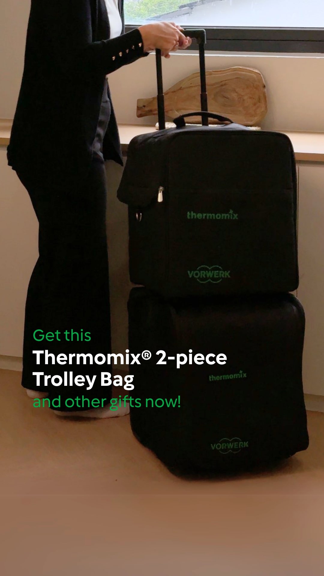 With our Thermomix® 2-piece Trolley Bag, you'll be all packed and