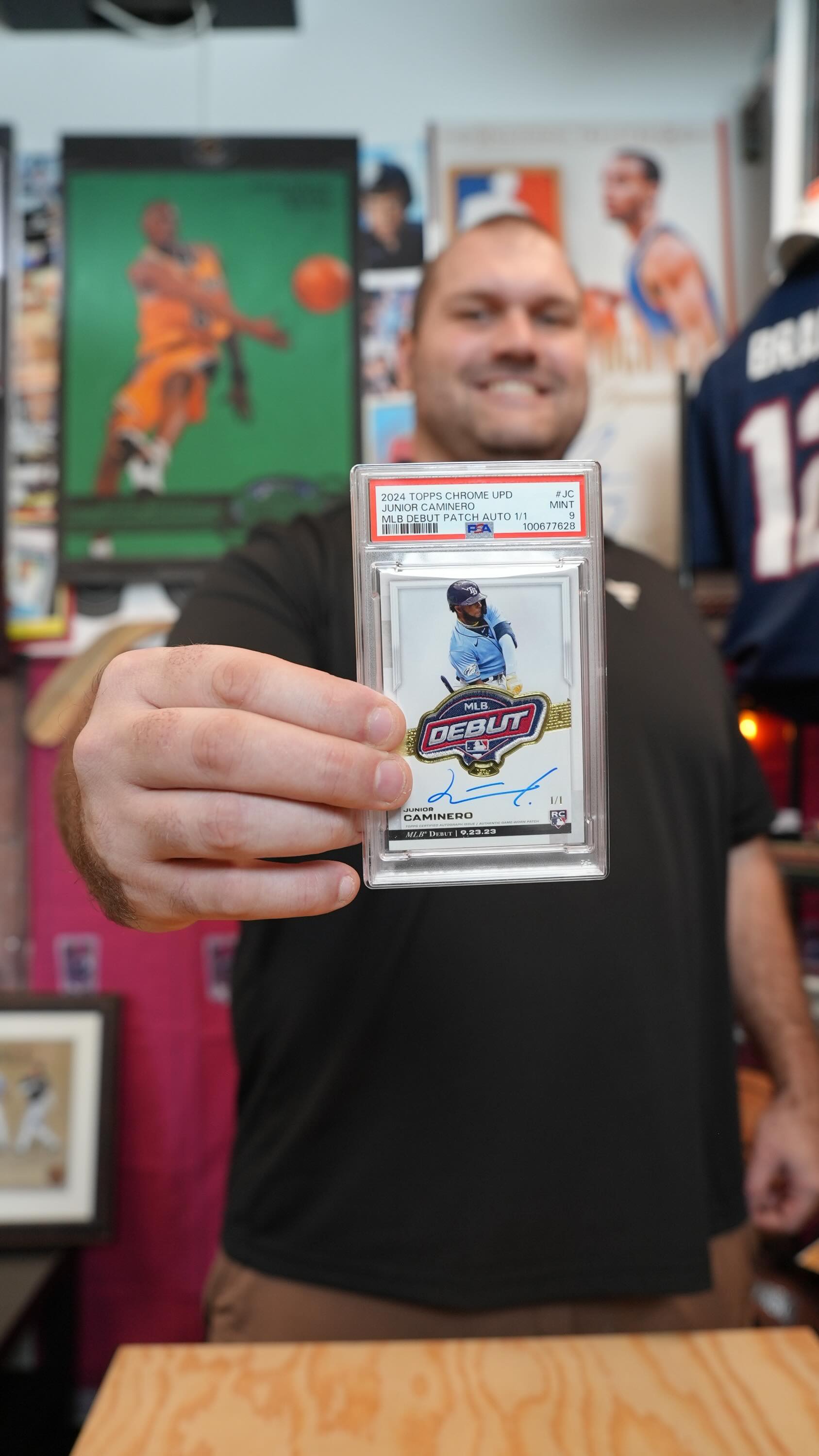 PCA rookie card with a HUGE National League logo patch ?
