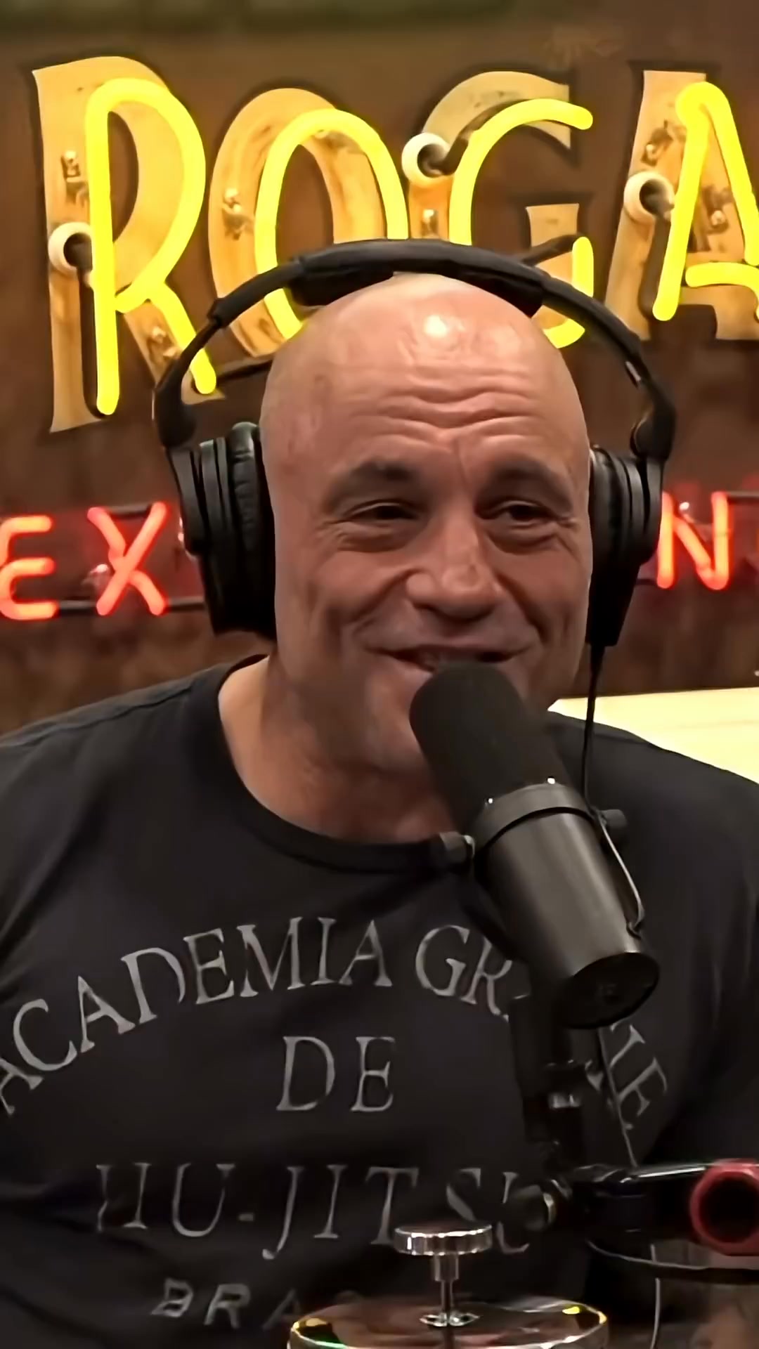 JOE ROGAN ON BUG A SALT GUN 😱😱🤯🤯 👌💫 #satisfying #asmr #mindblowing # ...