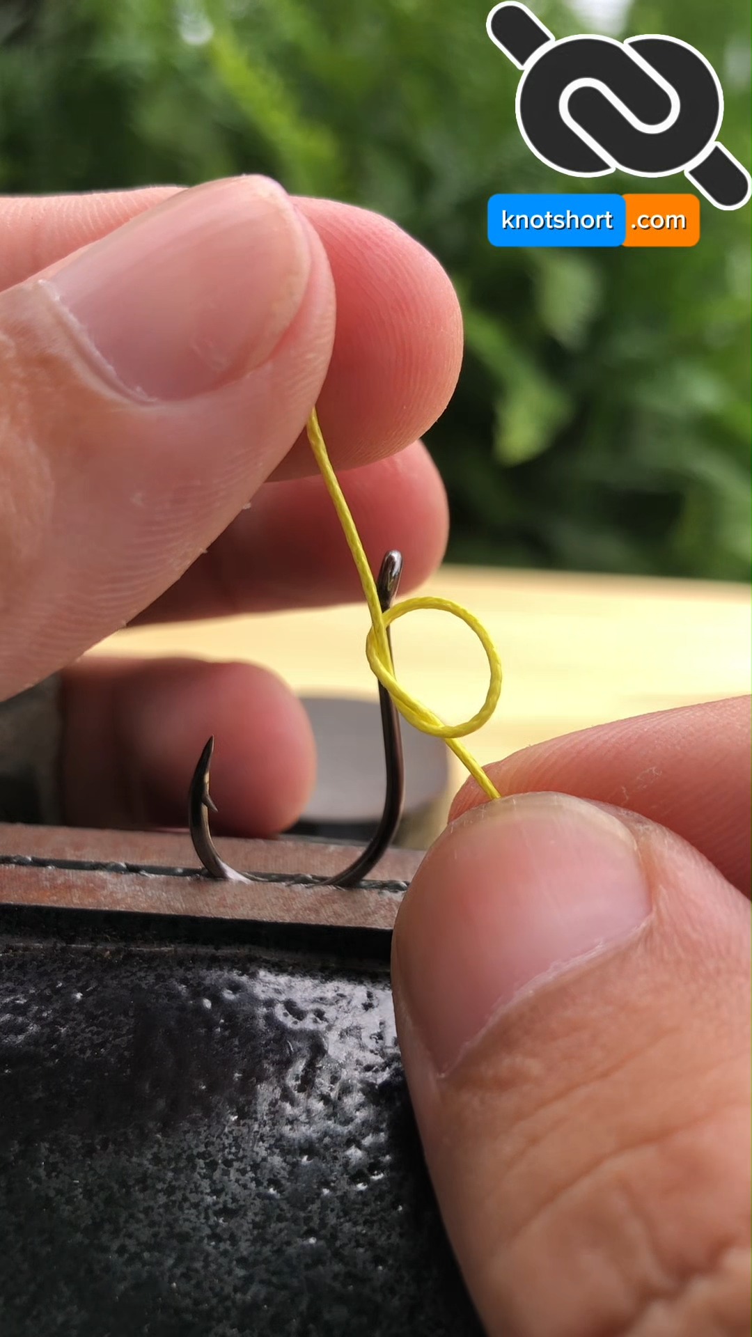 every finger a fish hook Carbon Steel Single Barbed  Nightskygearoptics 5 Hooks, 1 Secret Rig:
