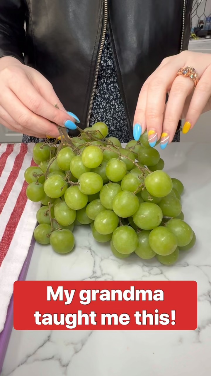 Great grape hack #reels #fbreels #hack #lifehack | Playing with Food ...