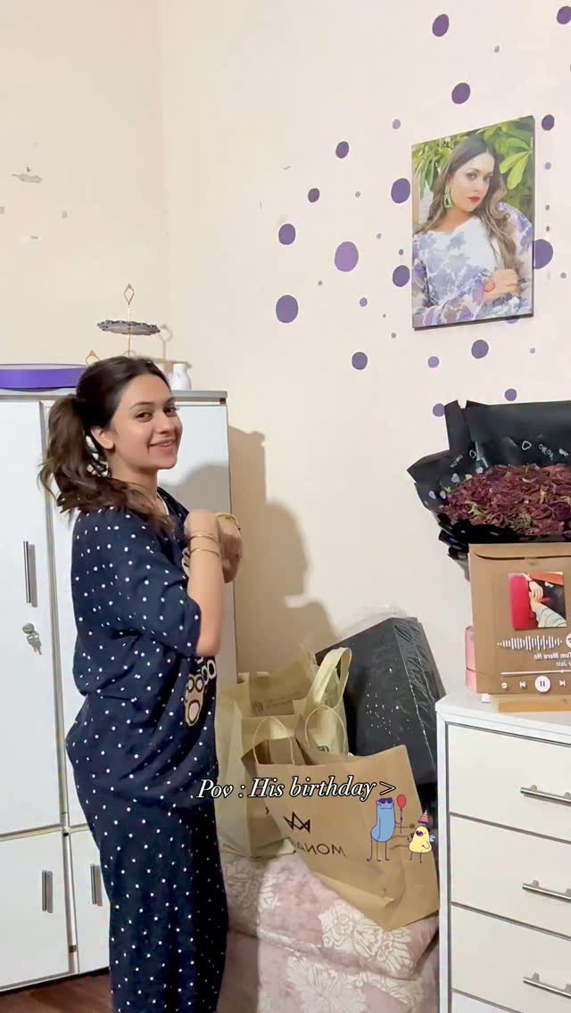 🌝 ️🤌🏻 P.s: P.S. I’ve been getting so many questions about the gift box ...