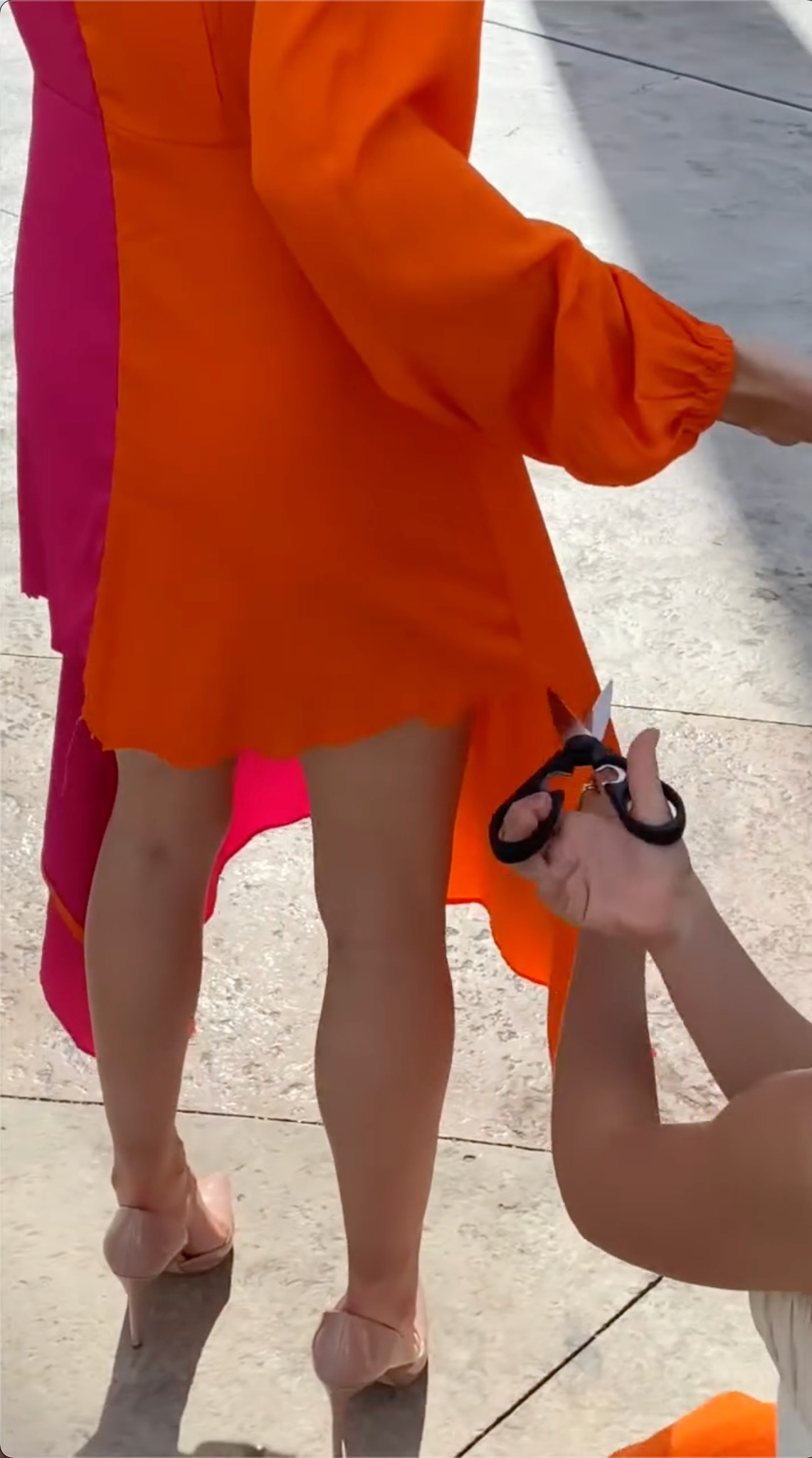 she cut her clothes off in public 😳 | The Anna Show