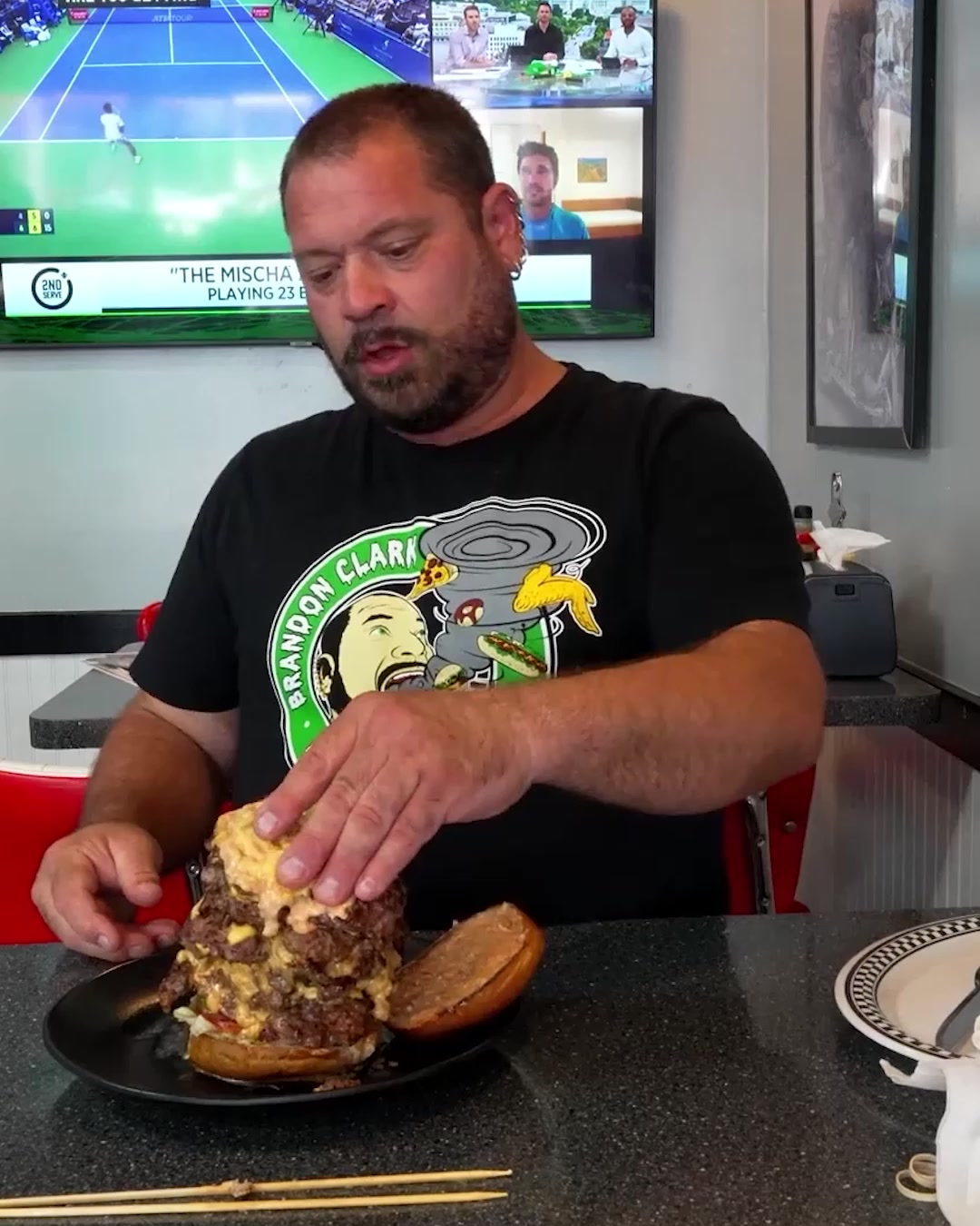 Cool Cat Cafe 808 Burger Challenger VS Randy Santel's Record | Da