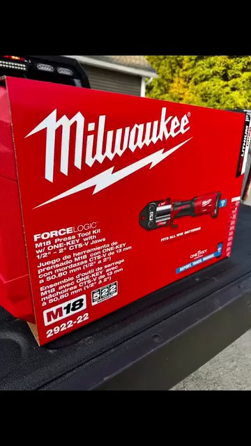 The Smallest, Most Intelligent Press Tool. M18™ FORCE LOGIC™ Press