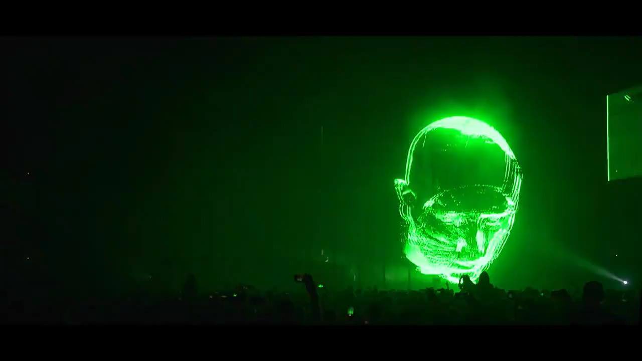 Eric Prydz's new 3D HOLO show is mindblowing 😱 | DJ Mag