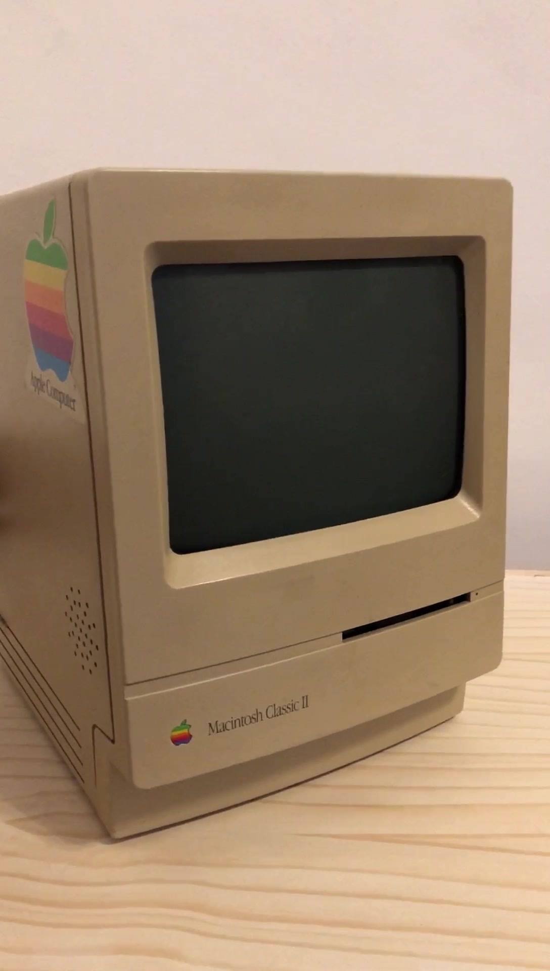 How to boot a Macintosh Classic that won't turn on?