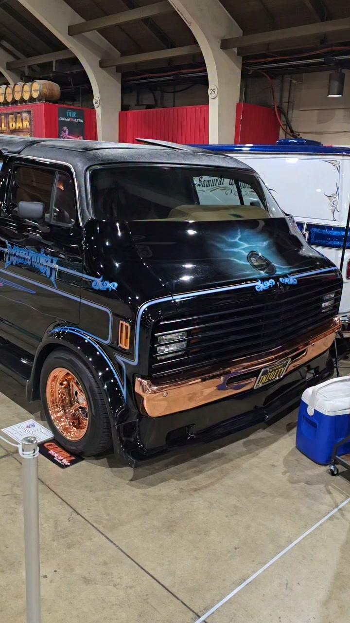 💀 DEATHWISH 💀 Ron & Laurie Cambra's killer 1975 Dodge Van was