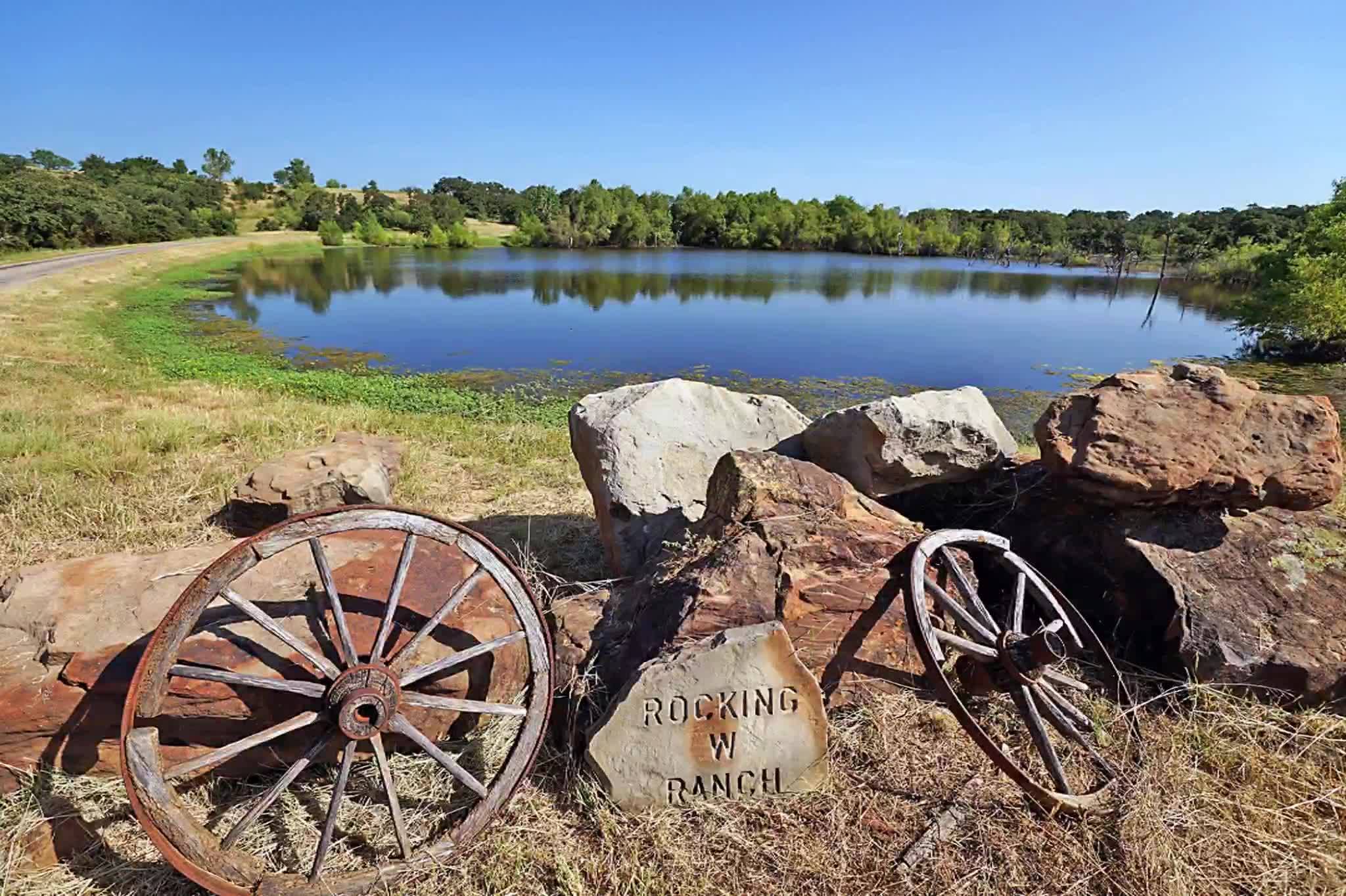 Take a tour of this SIMPY AMAZING Coalson Real Estate property #FORSALE ...