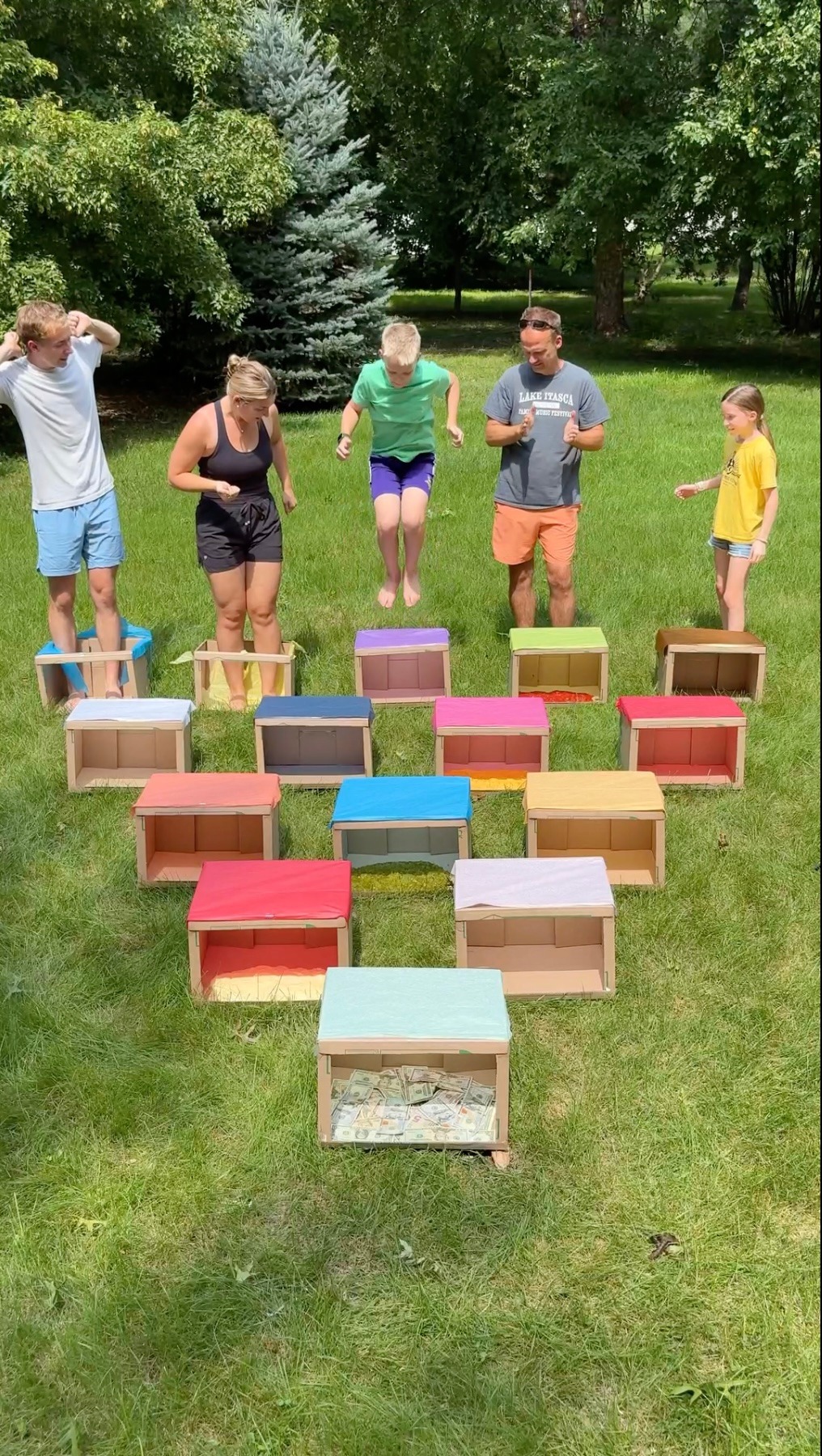 Don't Jump in the Wrong Box 😂 Dad and kids play funny family yard ...