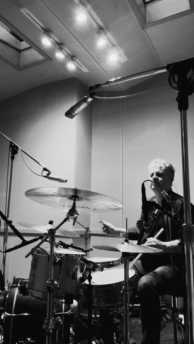 Nir Z (@NirZStudio) • Facebook