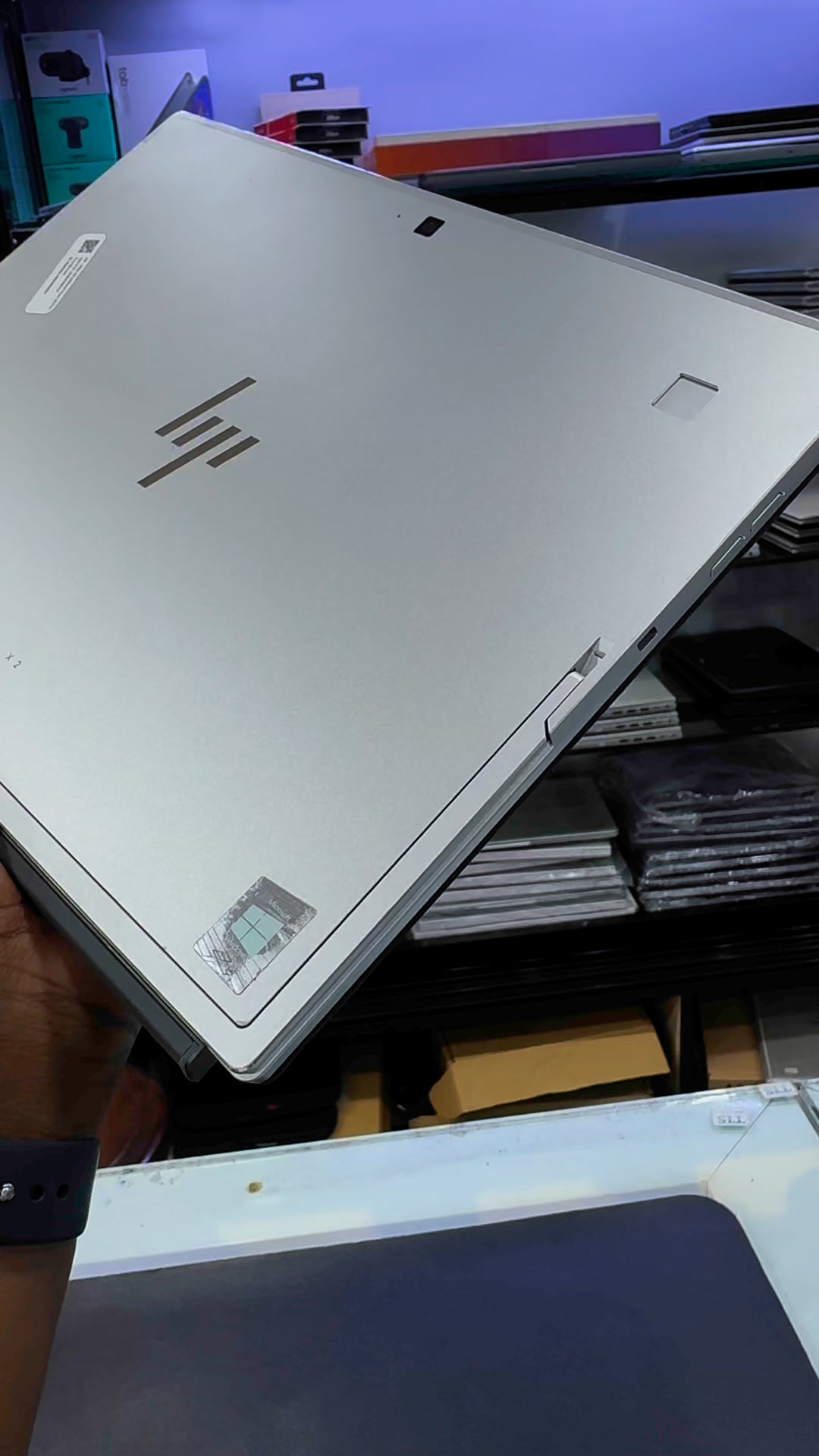 HP x2G8 11世代 i5 1135G7 256G 3000x2000 HP Elite x2 G8 - i5-1135G7