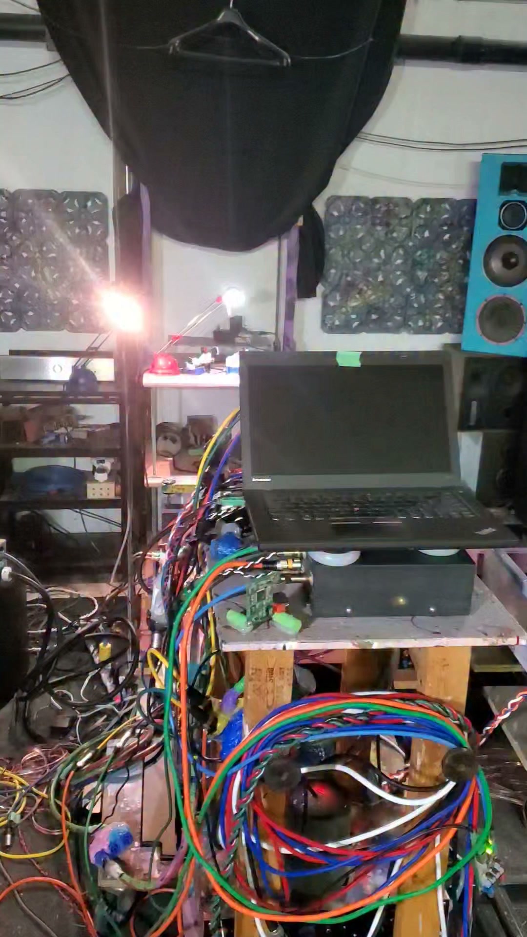 How does the Teisco SCAP 202 solid state amplifier knob function?