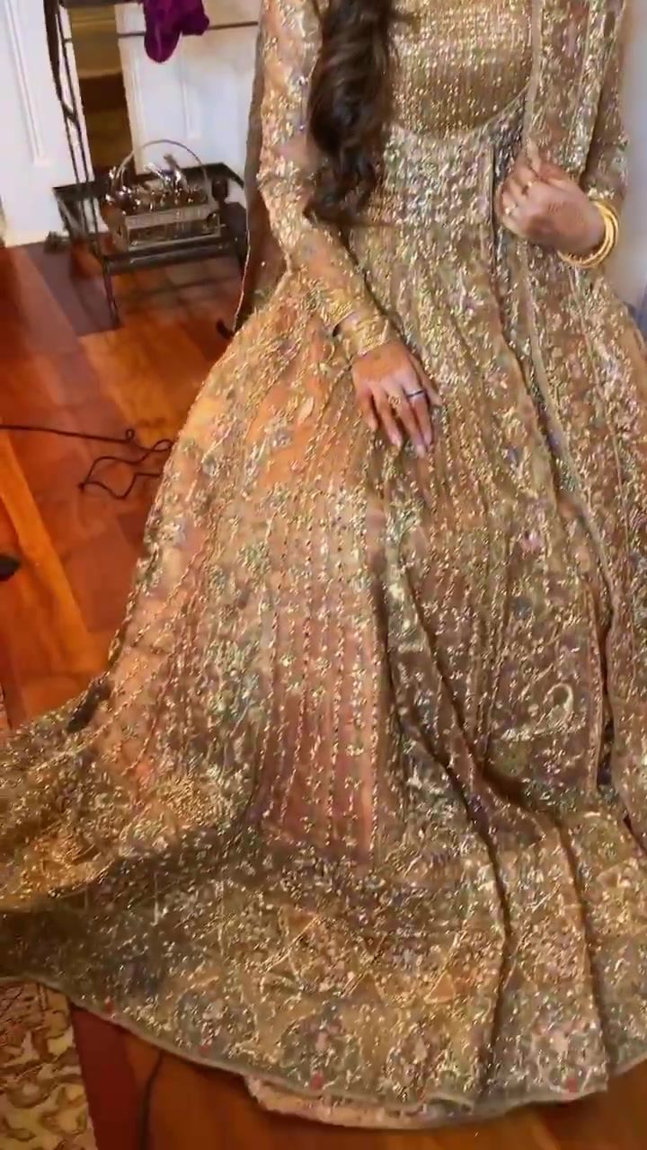 Day 3. Pakistani beauty. Reception day. She looks absolutely gorgeous . MA. ❤️❤️❤️ Like a fairy 🧚‍♀️ 🧚‍♂️ princess. All 3 days she wore designers clothes. Her choice of outfits and jewelry is amazing. 