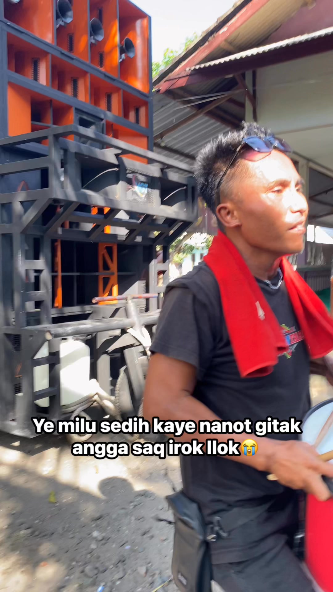 Gamak kaye pokok slapuk te bis irok asek sik nasip angga saat nikn😩😭😭 ...