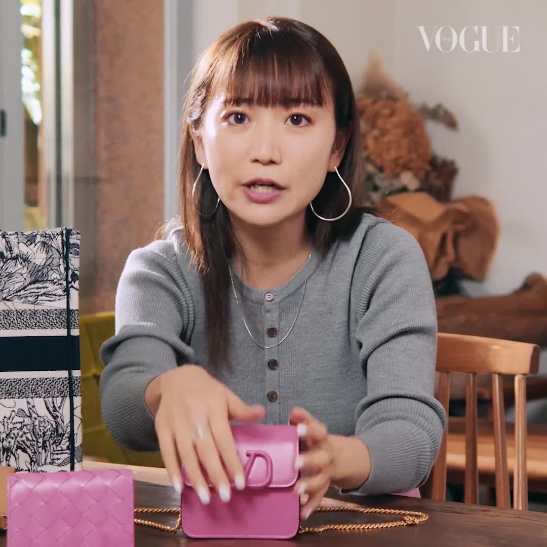 大島優子のバッグの中身は？ 趣味のUNOやおばあちゃんの手作り