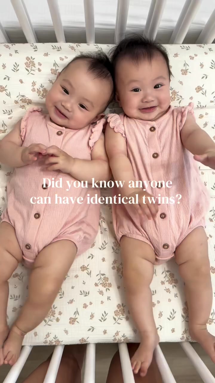 twins mamページ❤️ Double the babies, double the surprise. 👯‍♀️🤯 #identicaltwins