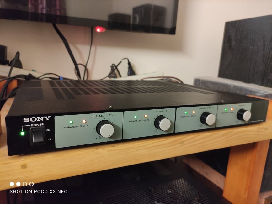@（動作未確認） 本体 パワーアンプ SONY MU-A081