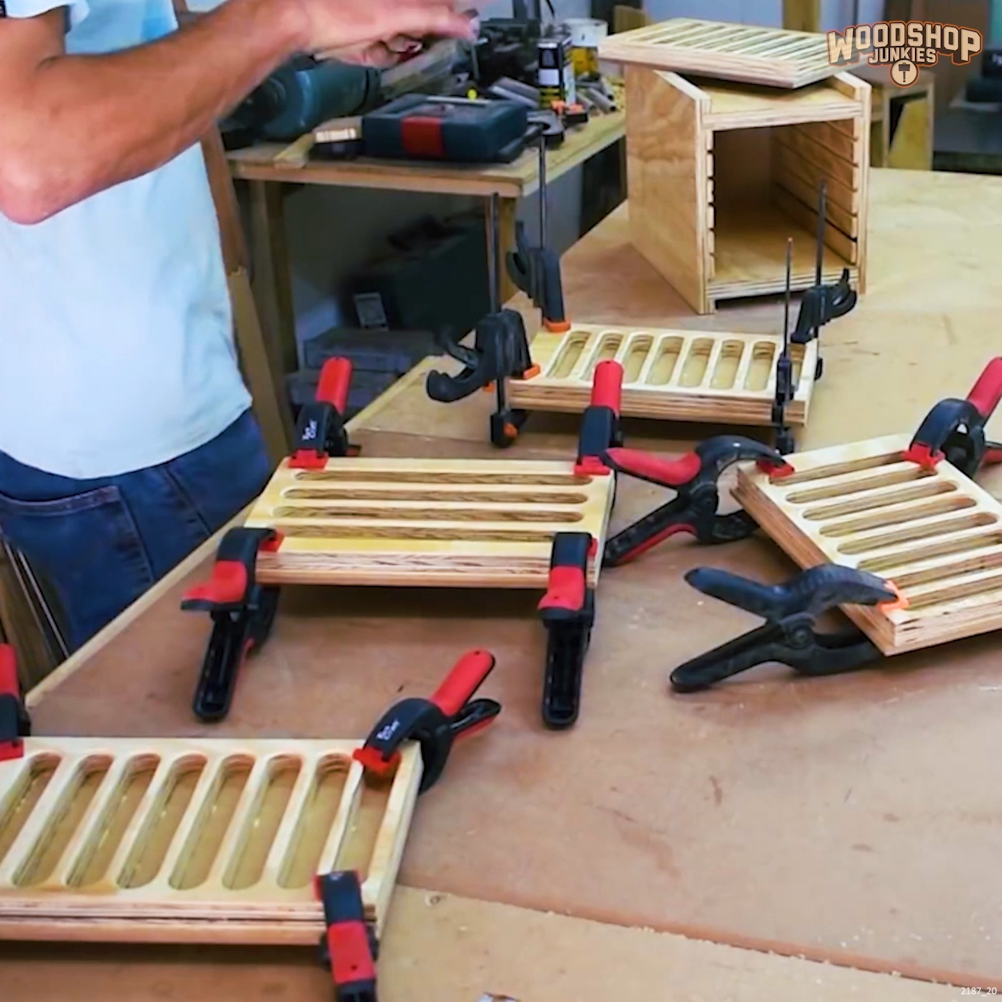 Building A Versatile DRILL BIT Storage Box | Woodwork Junkie | Facebook