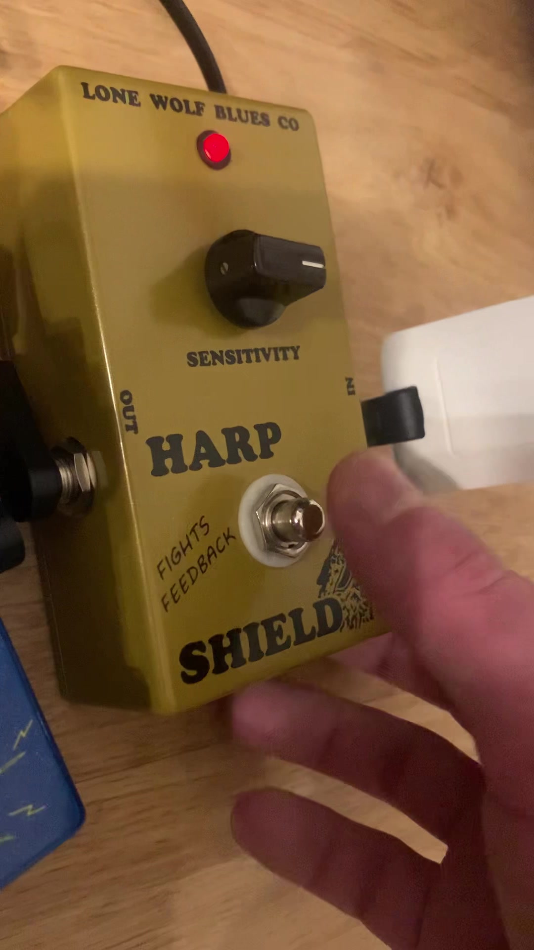 Hello friends. I bought a Lone Wolf Harp Shield pedal, does anyone