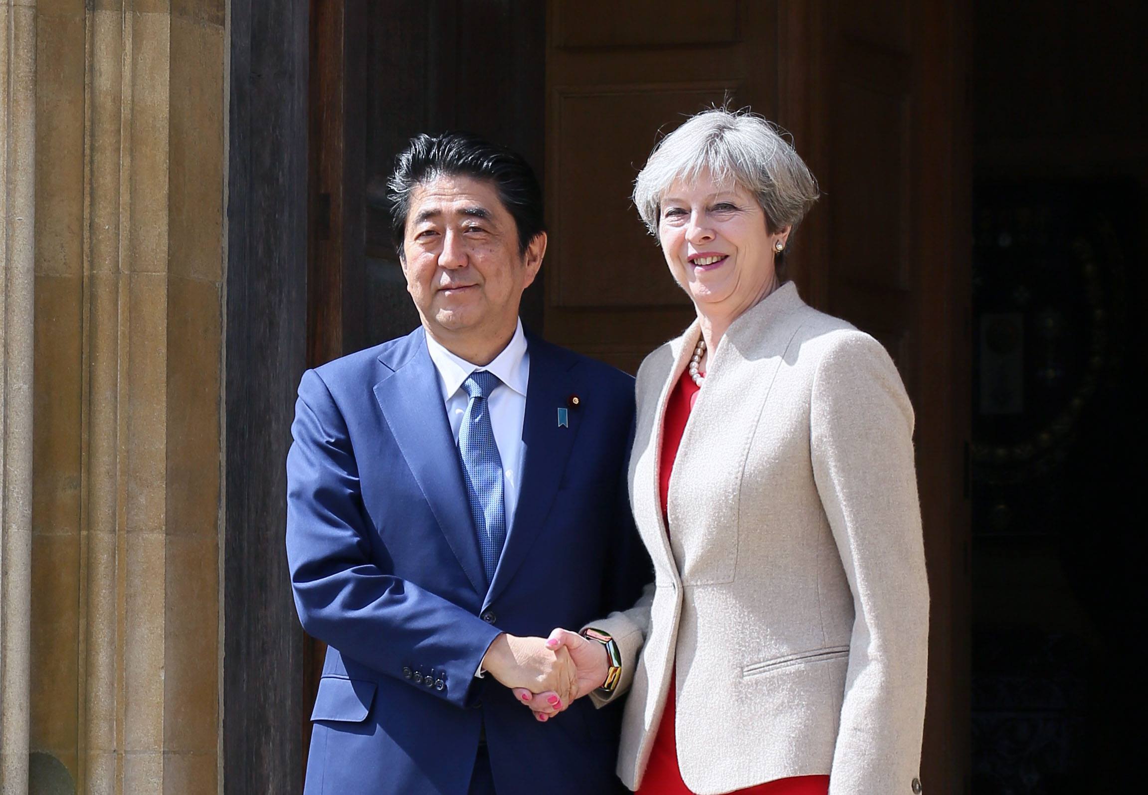 チェッカーズ イギリス