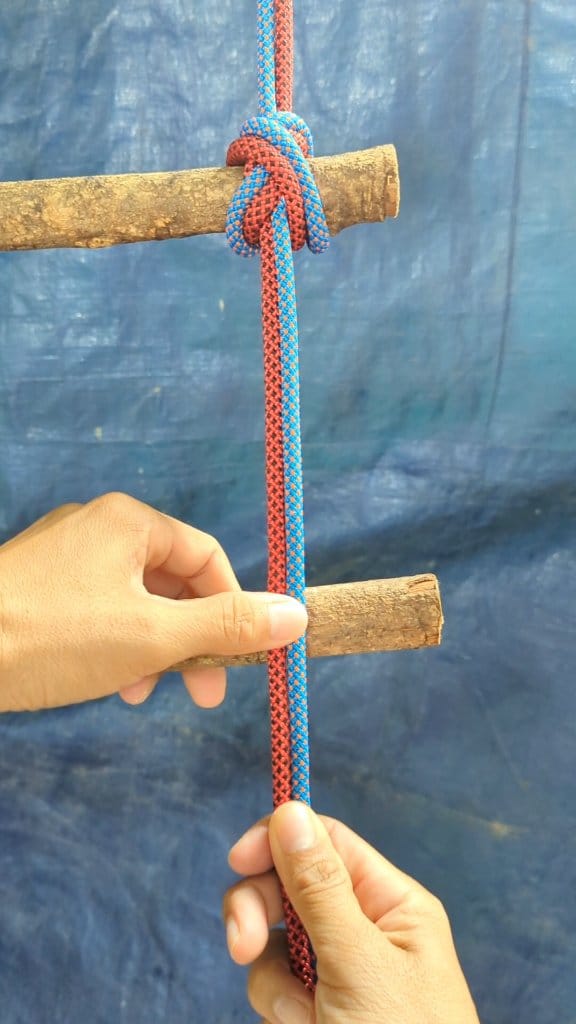 A common secure rope hitch for rope ladder technique. #coilingropeknot ...