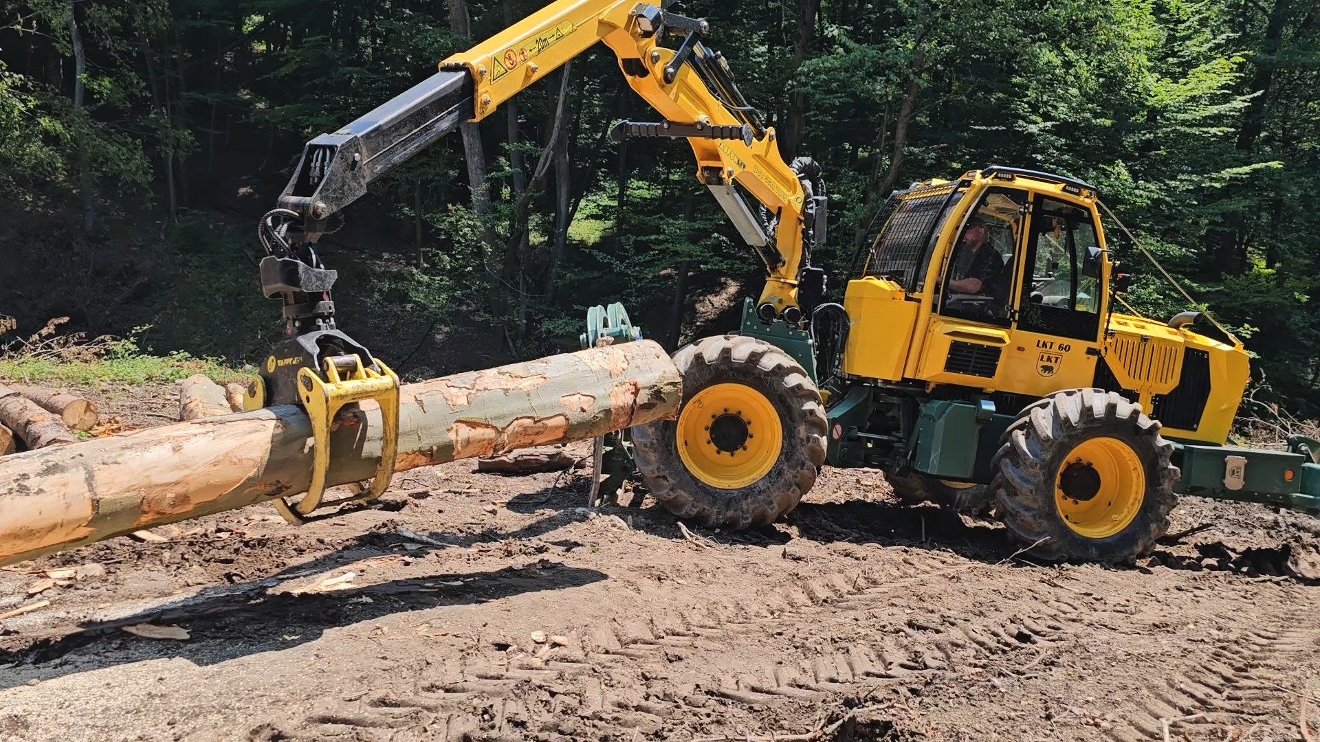 LKT 60 – ľahký, malý stroj s veľkým výkonom 🚜 pri nízkej spotrebe na ...