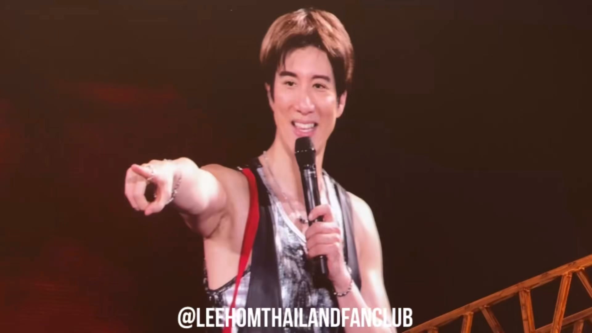 Incomplete Melody 《不完整的旋律 Bù Wánzhěng de Xúanlǜ》 :Leehom