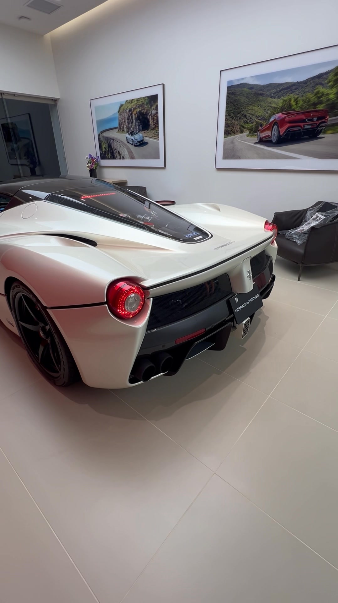 世界210台限定 La Ferrari Aperta』 La Ferrari（ﾗ.ﾌｪﾗｰﾘ）のオープン