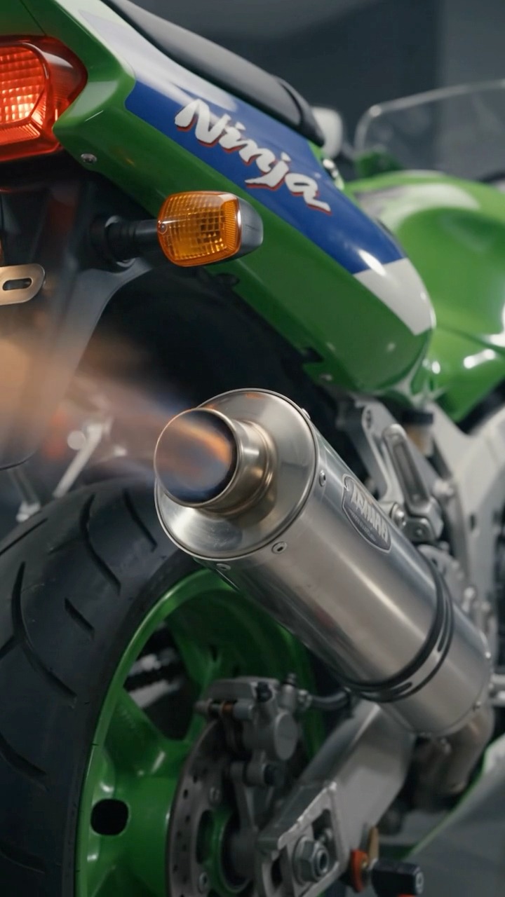 Excellence in Motion: 1993 Ninja ZX-11] With the power wars of the