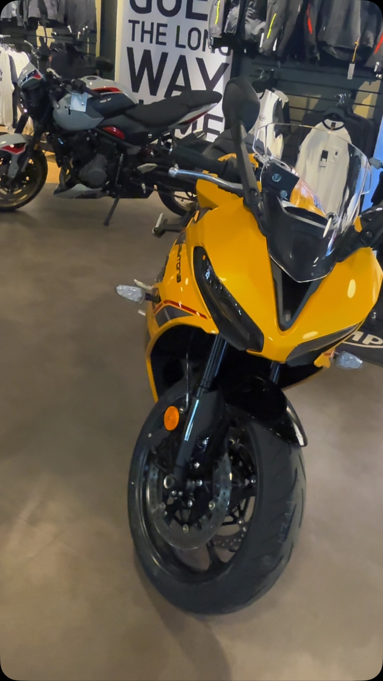 💛 Turn heads wherever the road takes you on the Triumph Daytona