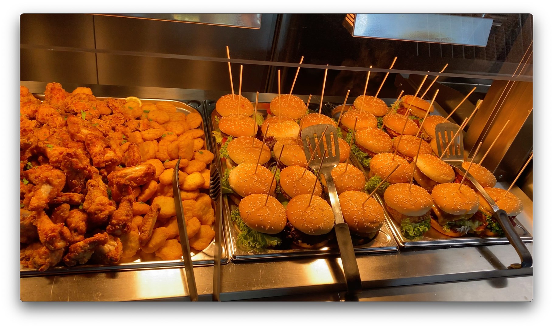 Factory Bottrop - FRIED CHICKEN DAY 🍗🔥 Factory-Buffet auf über 40 Metern 🥰