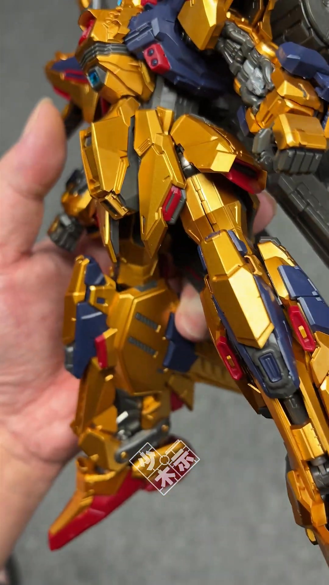 Gold warriors 黄金武士  模型 (Model Kit) MG Golden Warrior