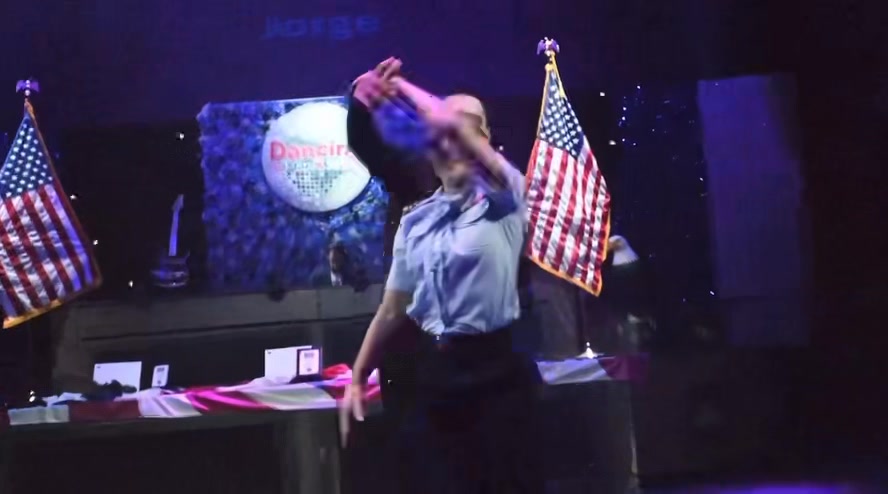 💃 Dancing with the Stars (and Stripes) ⭐️ 🇺🇸 ⚓️ This new #fleetweek ...