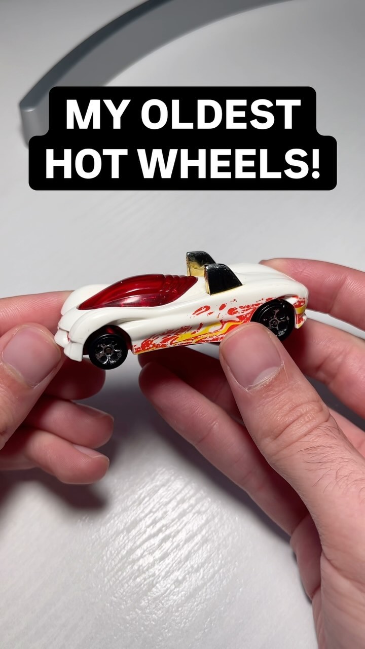 I was a sucker for colour changing toys! Hot Wheels Automagic 2
