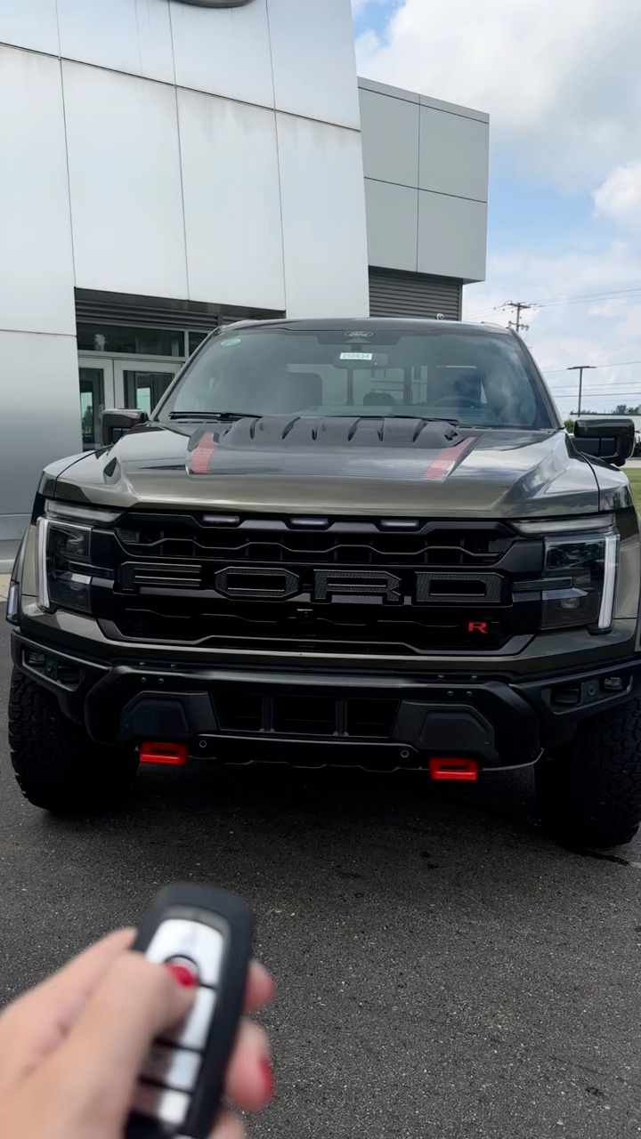 700+ horses. Every detail dialed in. This 2025 Raptor R was built to ...
