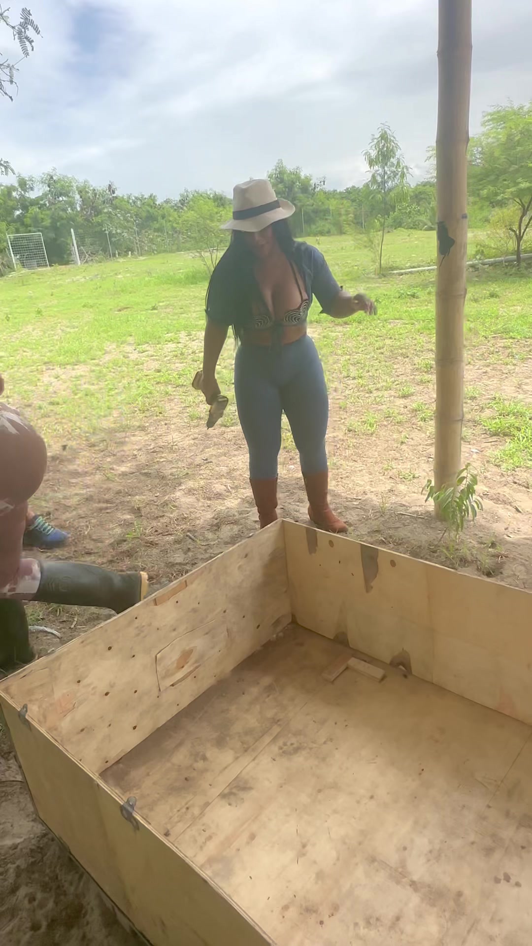 Yaneri Vélez Tv Portoviejo