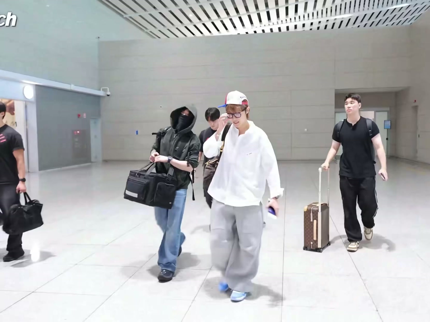 What's in Jungkook's new camera equipment bag?
