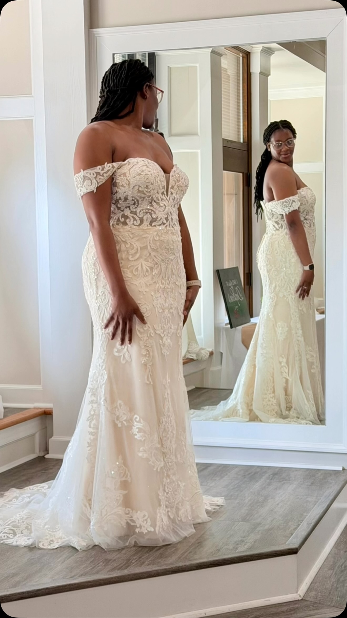 bubble hem cocktail dress Sherri Hill 57506 - Short A-line Color:black-swatch V-neck wedding dresses a fitted skirt creates David Koma Asymmetric one-shoulder