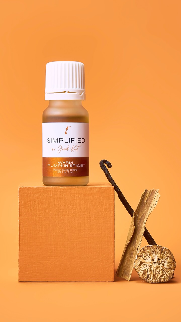 Young - Our 3 Wise Men essential oil blend contains Sandalwood
