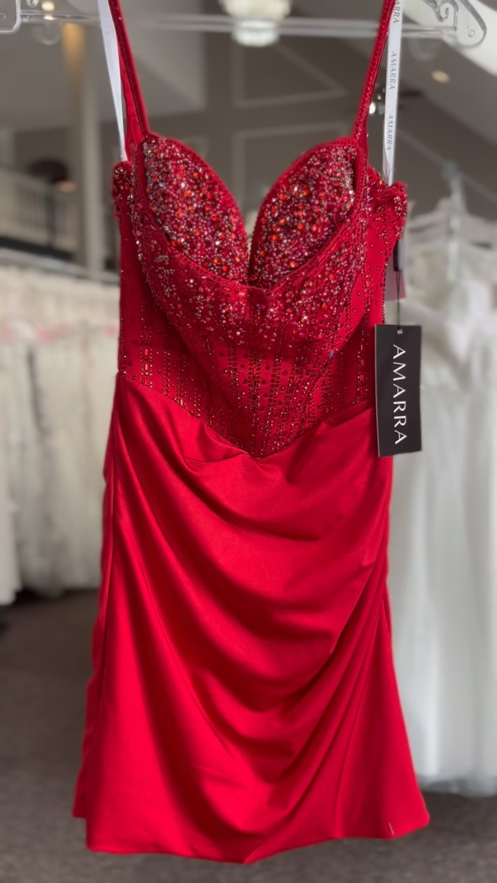 ✏️📓It’s Back-To-School time, which means Homecoming is just around the corner! Stop in and shop our large selection of Homecoming dresses! All dresses are available for purchase right off of the rack, 