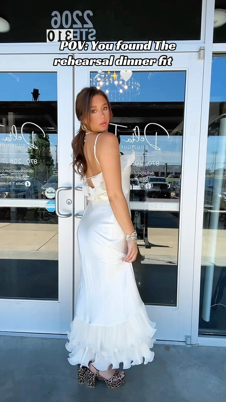 white dress pickup today Alyssa in The Breathtaking White Maxi Dress keeps it clean GOWN of the DAY!, Walk