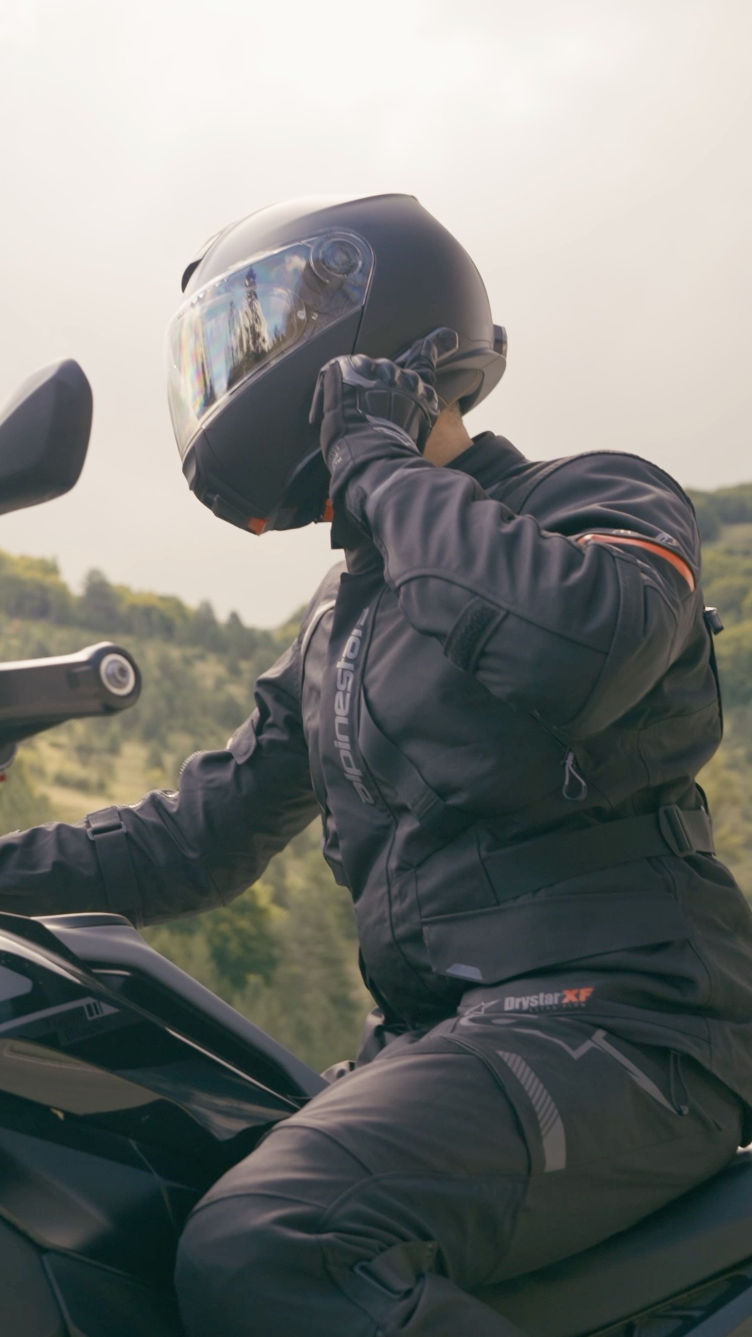 acoustic issue in helmet on motorcycle ISOtunes LINK 2.0 Mount | Bluetooth | IPX4 Earplugs by Hears How to Prevent Hearing Loss