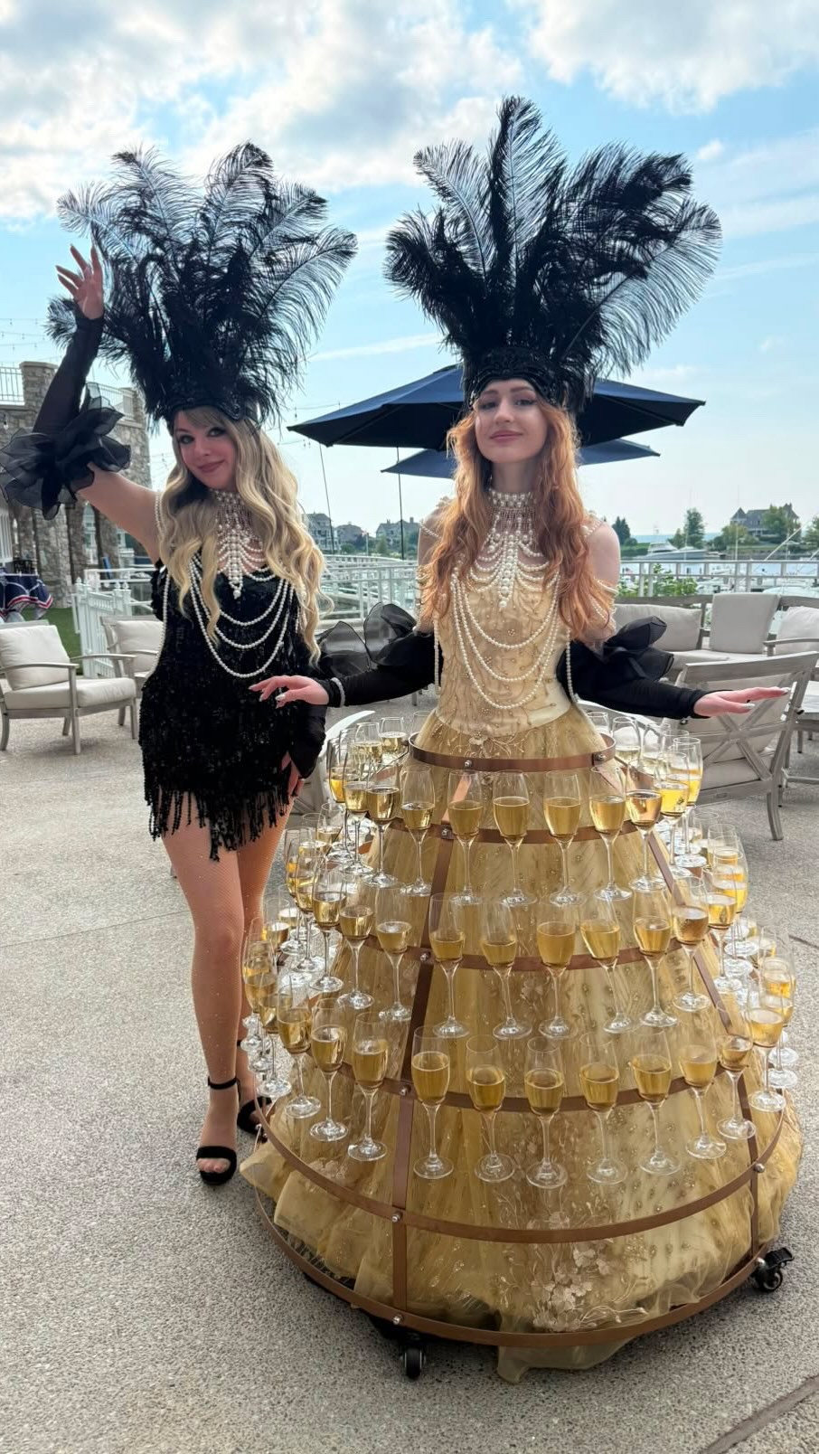 Our beautiful champagne dress with our gorgeous champagne models. Book your entertainment today. We can customize to any event theme, just ask! Performers: ⋆୨✧୧˚ 𝑳𝒖𝒍𝒂 𝒍𝒐𝒗𝒆 ˚୨✧୧⋆ Amy Jus 💫🍾 