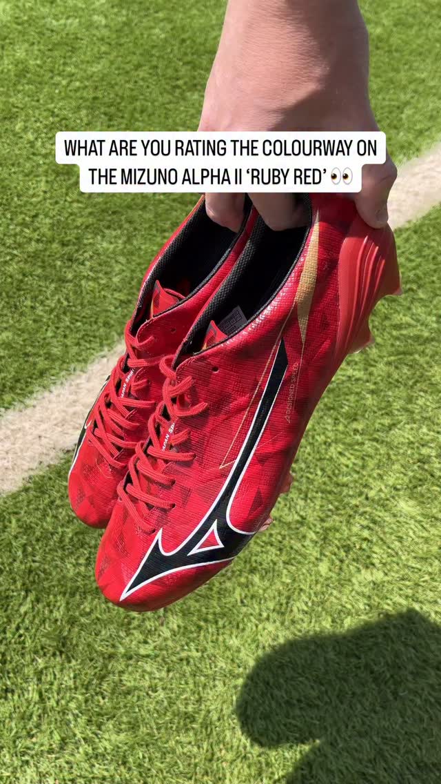 This. Alpha. 🥵 An in-hand look at the new Mizuno Alpha II Elite